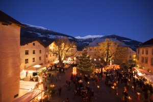 Suedtirol, Vinschgau, Mals, Waalweg, Wandern, lesen, Information, Ortler,