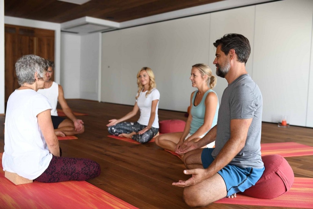 Yoga in einer Gruppe - Lindenhof