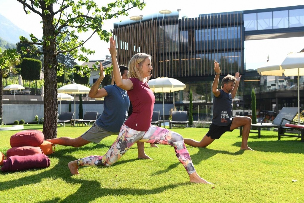 Yoga im Urlaub im Lindenhof-Garten
